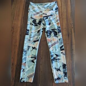 NWT Under Armour Women's Compression Heat Gear Printed Leggings, Medium RN#96510